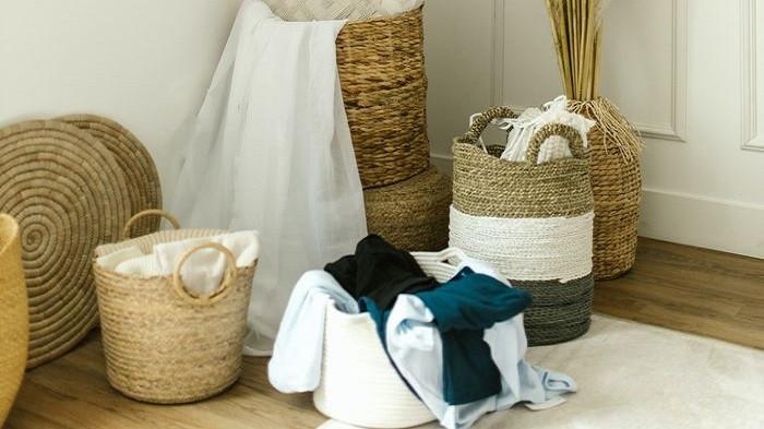 Women's accessories